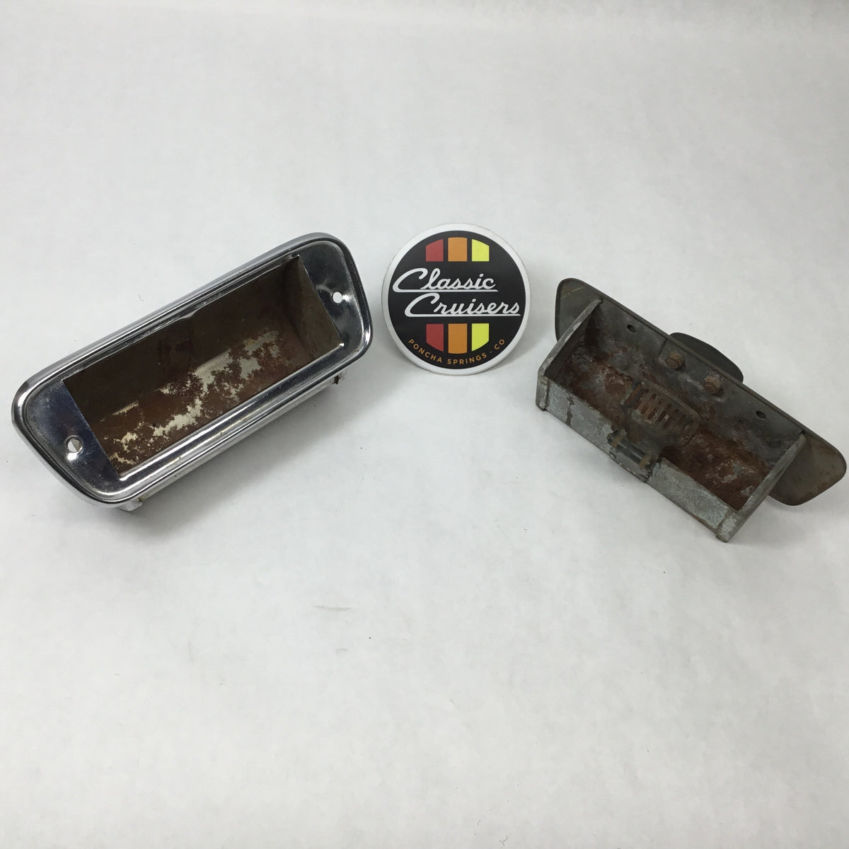 Toyota Land Cruiser FJ40 Ash Tray Assembly (Used OEM) – Classic
