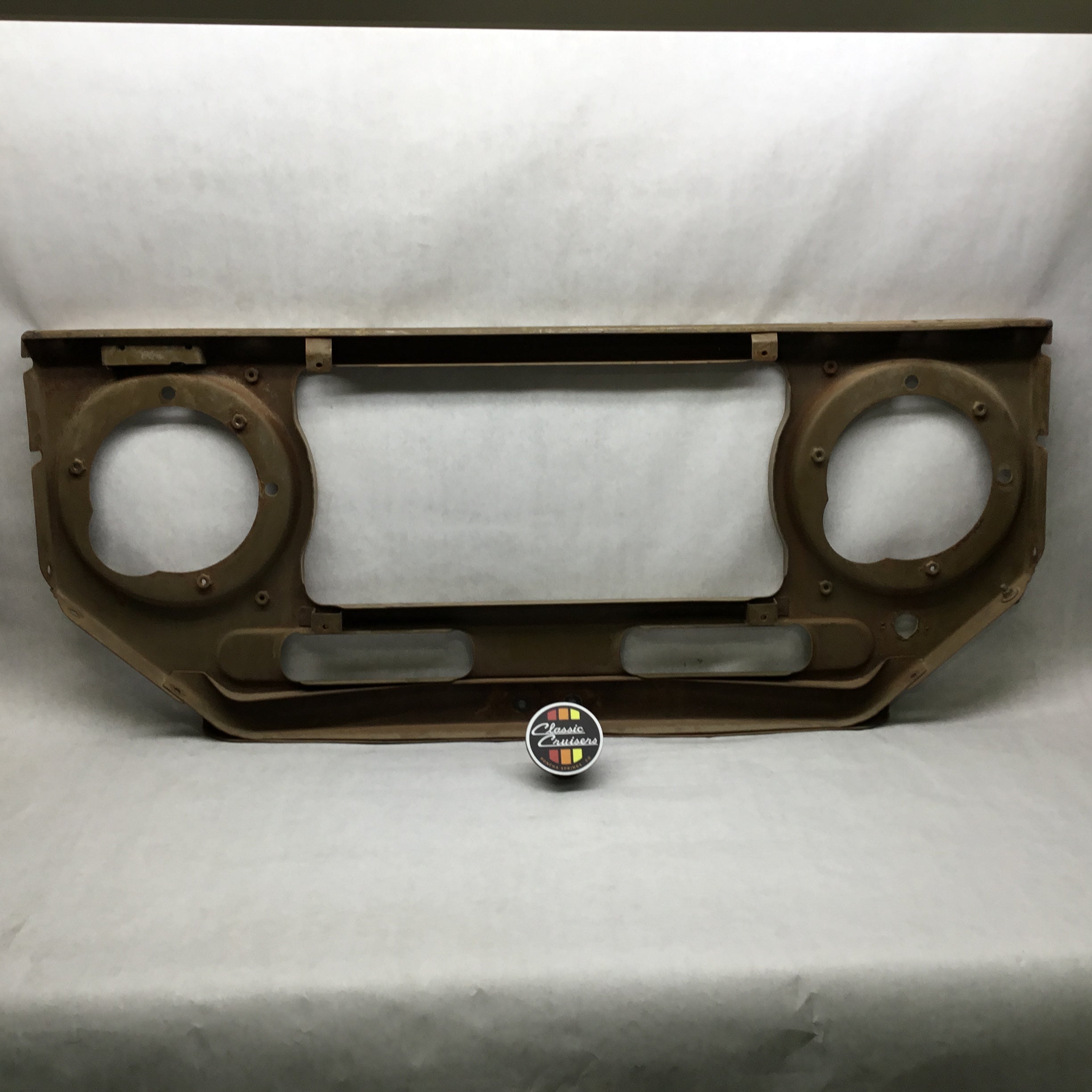FJ40 Bib Panel 1975-1978 (Used OEM Bib1011) – Classic Cruisers